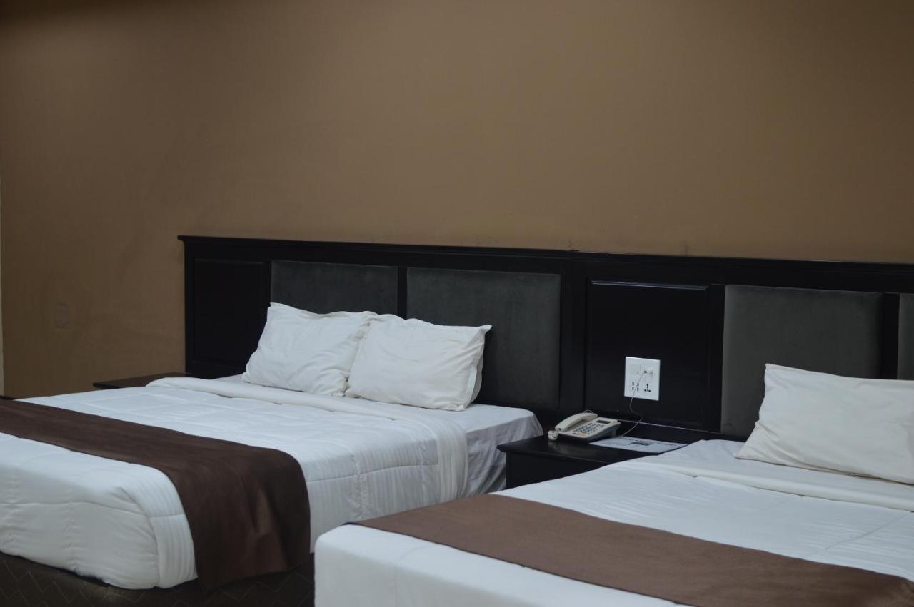 Palm Kalash Hotel Лусака Екстериор снимка