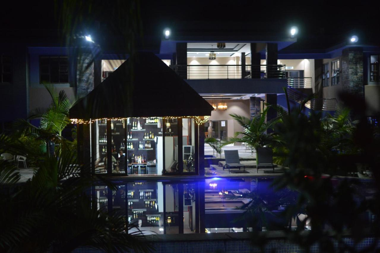 Palm Kalash Hotel Лусака Екстериор снимка