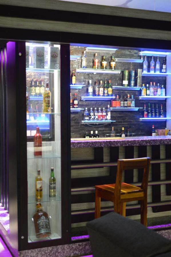 Palm Kalash Hotel Лусака Екстериор снимка